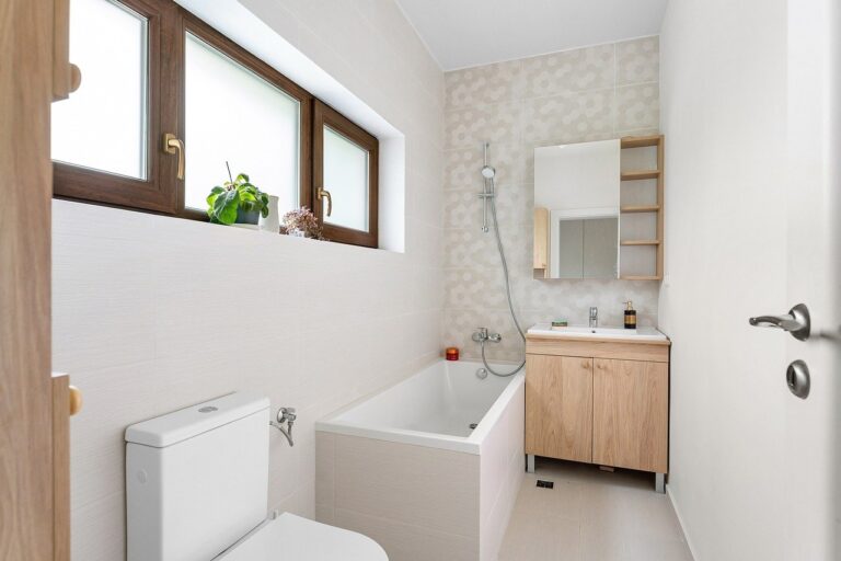 fenetre pvc wc
