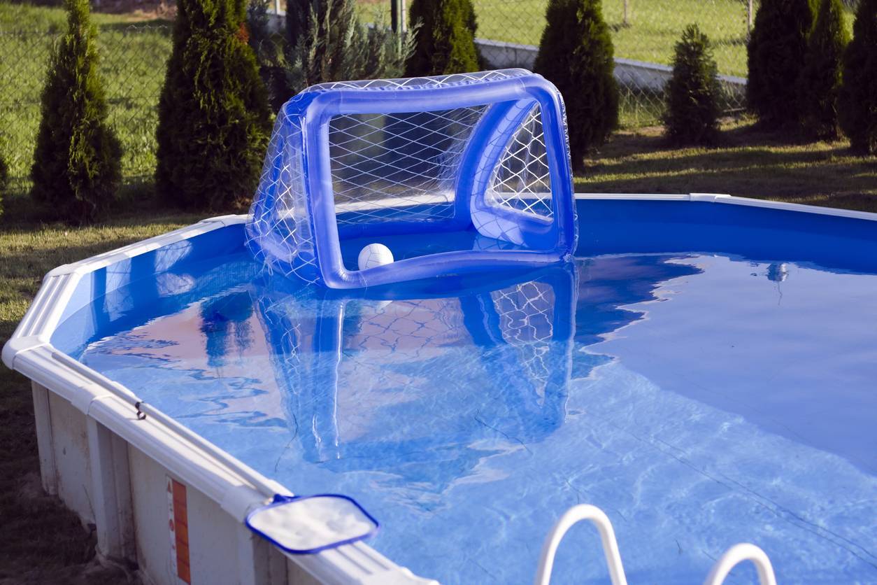 où installer sa piscine dans son jardin