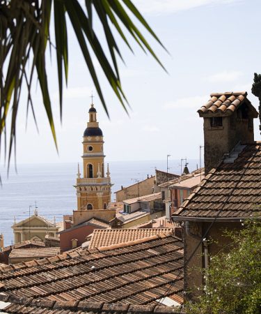 La_Côte_d_Azur_dans_toute_sa_splendeur_:_acheter_un_appartement_en_bord_de_mer_à_Nice
